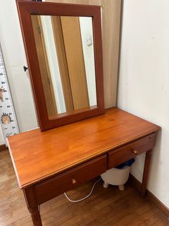 (Category: ) located in . Submitted by greensofa (Listing ID 1387555417, Image 1). Description: .