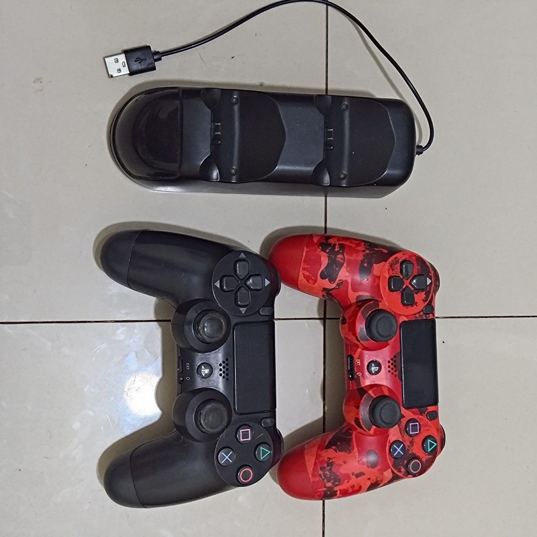 PS4 controller with charger Gaming console - for playstation for laptop desktop (Category: PlayStation) located in Quezon City. Submitted by elvsrab (Listing ID 1387670815, Image 3). Description: Sony brand (Negotiable pa sa sure buyer) Controller Specification: Input Standard 5V DC (USB power compatible) Simultaneous Charging Up to two PS4 controllers Compatibility Works with micro usb Status Indicators Individual LEDs show charging progress PS4