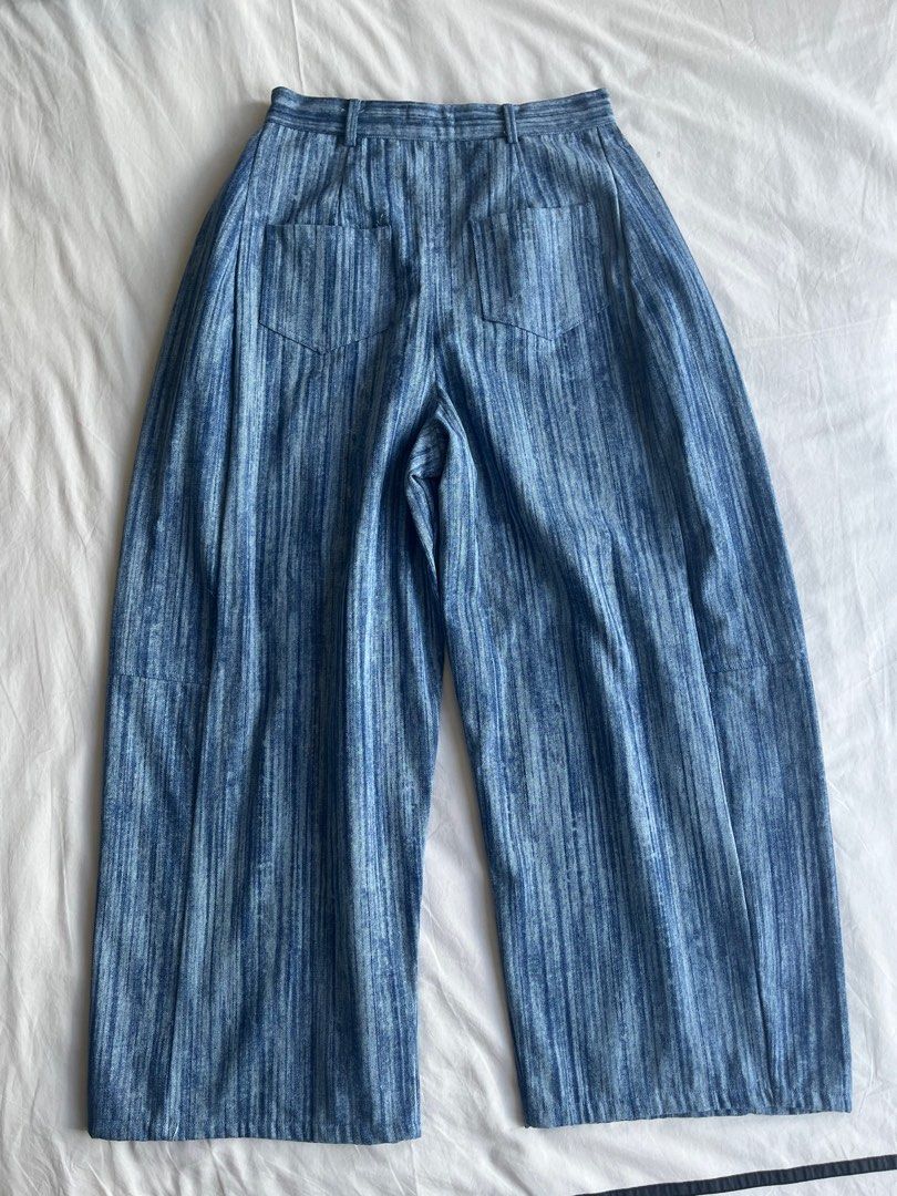 Sendai Studio High Waisted Barrel Pants (Category: Other Bottoms) located in Taguig. Submitted by nrox_ (Listing ID 1387589443, Image 2). Description: BRAND NEW High Waisted Barrel Pants from Sendai Studio in Chiang Mai 🇹🇭 Retails for 1590 baht (2,793 php) Washed once but never worn. Small marker writing on the tag but other than that no flaws :) For reference i am 5’6” with a 27-28” waistline and these fit true to size + ankle length. I just f