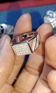 (Category: ) located in . Submitted by vellesboutiqueandmore (Listing ID 1387577735, Image 1). Description: .