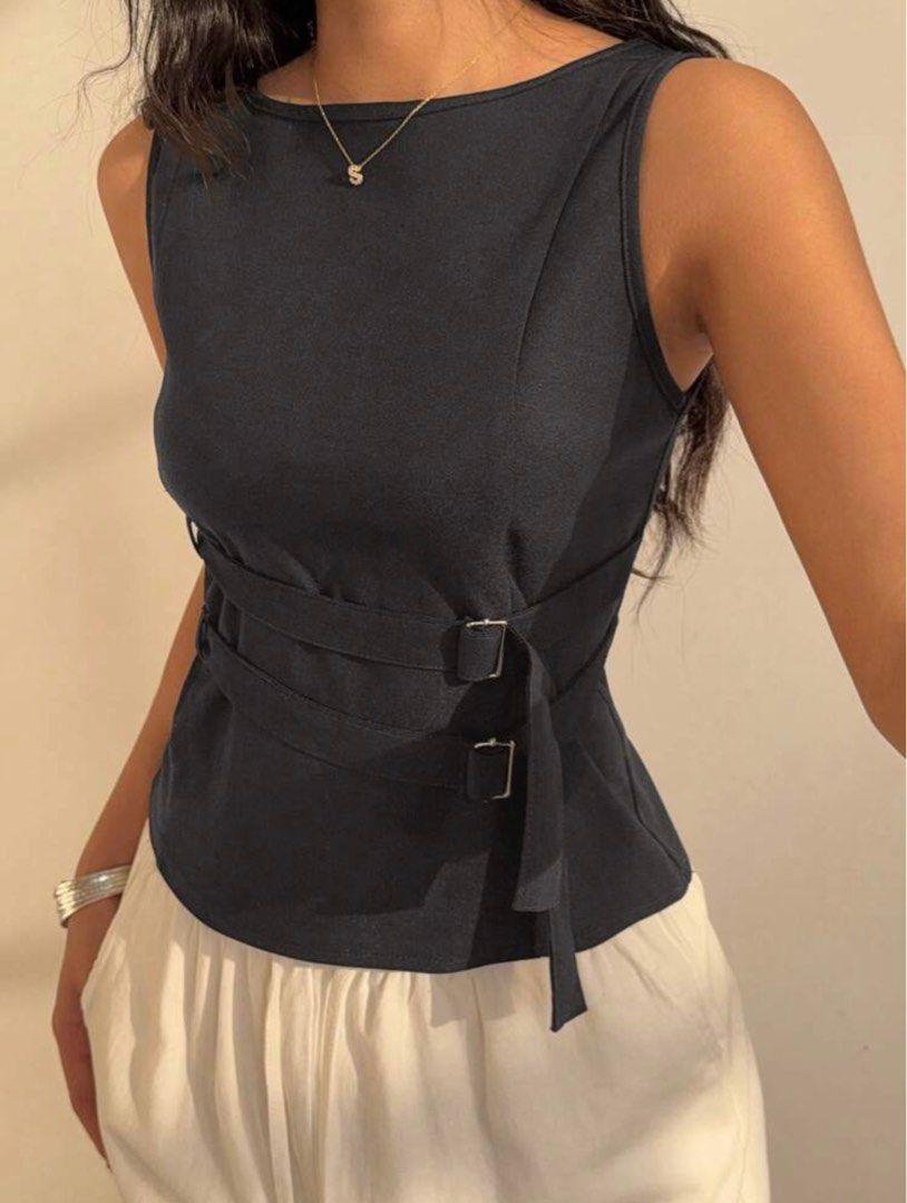 sleeveless top (Category: Blouses) located in Manila. Submitted by declutterwithbeyuh (Listing ID 1387645670, Image 2). Description: never worn! too big for me.