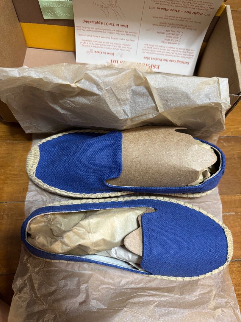 Espadrilles (Category: Slippers and slides) located in Pasig City. Submitted by heydeclutterist2nd (Listing ID 1387638021, Image 3). Description: Soludos espadrilles Us 5-5.5 Bought in the US Negotiable.