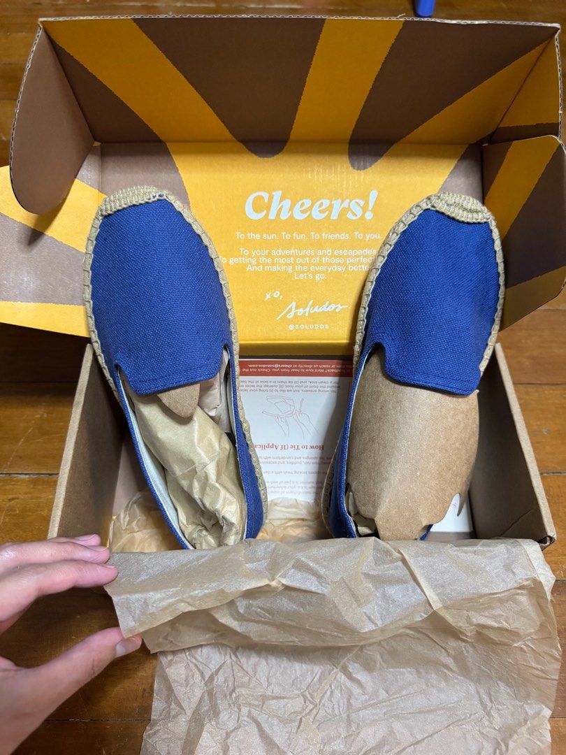 Espadrilles (Category: Slippers and slides) located in Pasig City. Submitted by heydeclutterist2nd (Listing ID 1387638021, Image 2). Description: Soludos espadrilles Us 5-5.5 Bought in the US Negotiable.