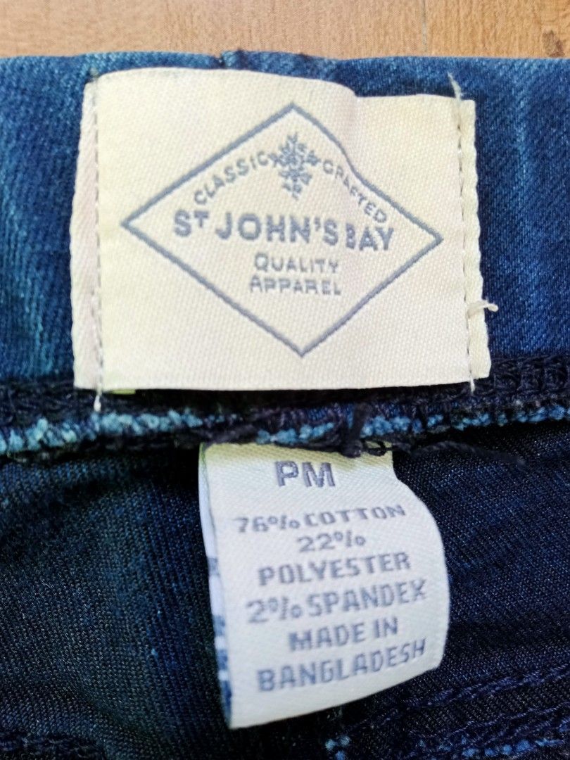 St. John's Bay Stretch Pants (Category: Activewear) located in Binangonan. Submitted by chingtp (Listing ID 1387665476, Image 1). Description: ✨ Preloved St. John's Bay Stretch Pants 💰P350 - accepts BPI/GCash/UnionBank ⚓SF c/o buyer LBC J&T; Lalamove 📍 Calumpang, Binangonan, Rizal.