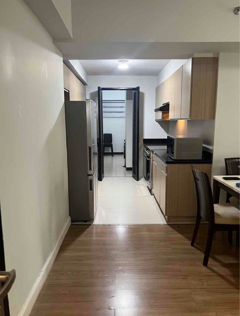 Two Maridien BGC (Category: Apartments & Condos) located in Paranaque City. Submitted by mysticfish.5a94f1 (Listing ID 1387658970, Image 2). Description: Below Zonal Value Motivated Seller Two Maridien 2 Bedroom Special Unit 6th Floor Inclusive of: 📍Master’s Bedroom with Walk-In Closet and Toilet & Bath 📍2nd Bedroom 📍Common Toilet and Bath/Powder Room 📍Living and Dining Area 📍Kitchen equipped with Refrigerator, Stove and Microwave 📍Utility/