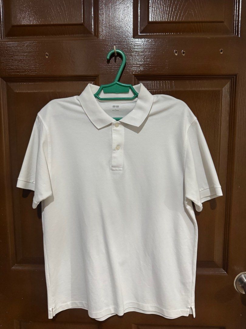 6 Uniqlo Polo Shirts Set (Category: Tshirts & Polo Shirts ) located in Cainta. Submitted by pettykidinside (Listing ID 1384307924, Image 2). Description: 6 pcs for 500. Comes as a set. All are Large except for the M white camisa style shirt.