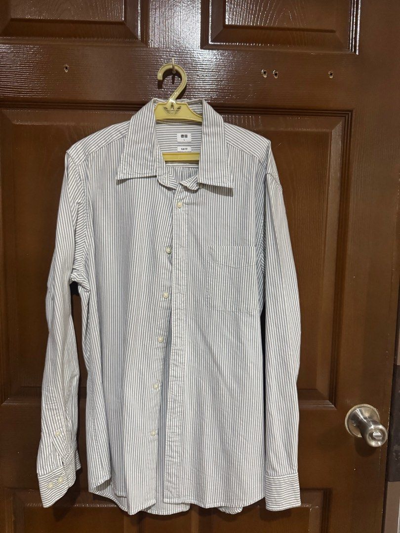 7 Uniqlo Long Sleeve Shirts Set (Category: Tshirts & Polo Shirts ) located in Cainta. Submitted by pettykidinside (Listing ID 1384308208, Image 3). Description: 7 pcs Large uniqlo for 700.