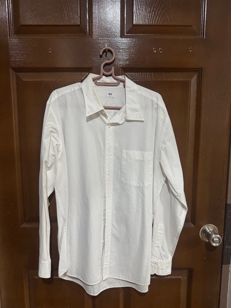 7 Uniqlo Long Sleeve Shirts Set (Category: Tshirts & Polo Shirts ) located in Cainta. Submitted by pettykidinside (Listing ID 1384308208, Image 1). Description: 7 pcs Large uniqlo for 700.
