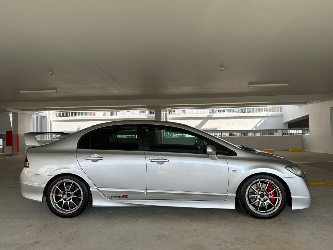 Honda Civic Type-R 2.0 (M) (Category: Used Cars) located in Singapore. Submitted by hamburglar70s (Listing ID 1384283187, Image 3). Description: Owner’s 3rd Car, seldom drive, Collectible, Parking at sheltered carpark, Straight Chassis and all wear & tear done up. Come with; WedsSport TC105N, Toda exhaust with cert, Defi FD , Spoon Steering, D2 Coilover , Dixcel Rotors / Brake Pads. No dealer nor consignment pls. Thank you 🙏 .