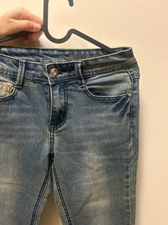 由 2024secondhand (刊登 ID 1384385772，圖片 1) 提交，位於 的 (類別：)，說明：。