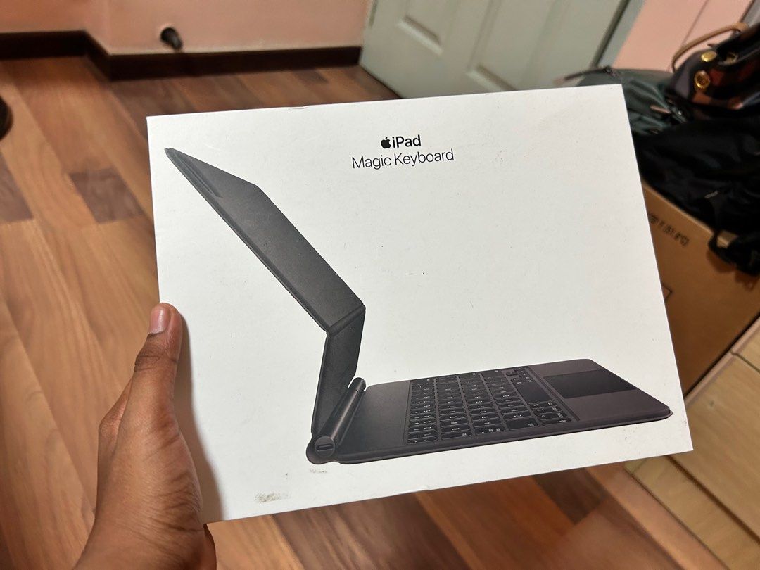Apple Empty boxes (Category: Other Mobile & Gadget Accessories) located in Singapore. Submitted by fatty_boy7 (Listing ID 1384321694, Image 3). Description: Note that there is nothing inside the boxes These empty boxes 12 mini box- $5 Iphone 11 box- $4 Iphone 14 box - $6 Iphone xs box- $2 Magic Keyboard box- $8 Watch box- $5 Warch strip box- $2 EVERYTHING FOR $20.