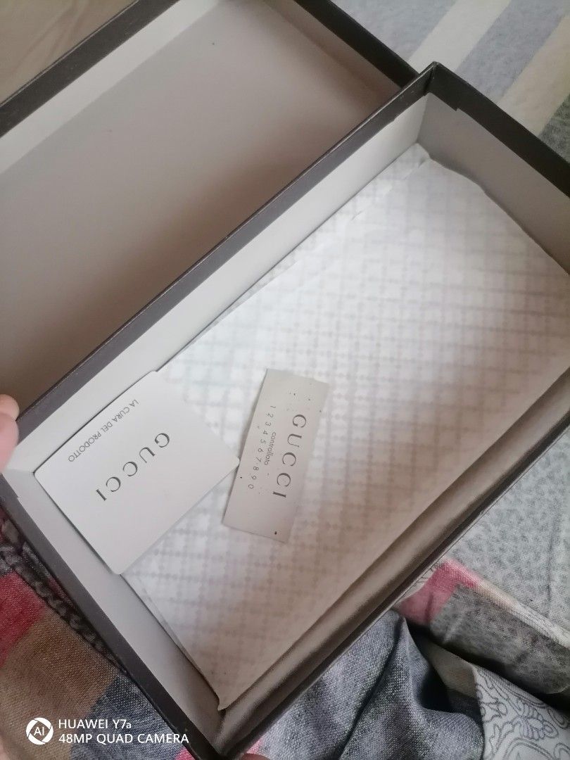 Authentic Gucci Wallet Box (Category: Luxury Accessories) located in Naga. Submitted by mrwisethrifter (Listing ID 1384256457, Image 3). Description: .