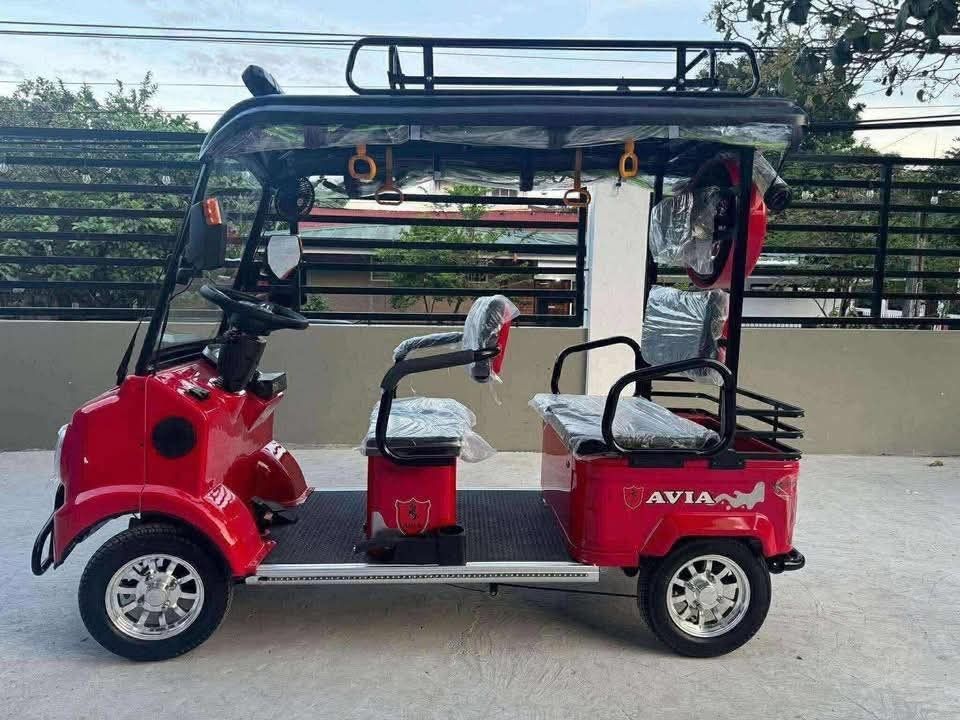 AVIA MASTER 4-5 SEATERS ELECTRIC GOLF CAR (Category: Bicycles) located in Pasig City. Submitted by graceellaolshope (Listing ID 1384305371, Image 2). Description: ⚡️ AVIA MASTER 4-5 SEATERS ELECTRIC GOLF CAR ‼️₱64,000 only FREE DELIVERY WITHIN METRO MANILA 🚚🚚 Specifications: 📍4 to 5 seaters 📍2200 watts motor 📍2200 watts controller 📍60v20ah ORIGINAL TIANNENG A+ BATTERY upgradable up to 32ah 📍rear basket 📍with compartment 📍digital speedome