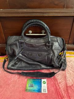 (Kategori: ) berada di . Dikirim oleh andiny_preloved (ID iklan 1384272883, Gambar 1). Deskripsi: .