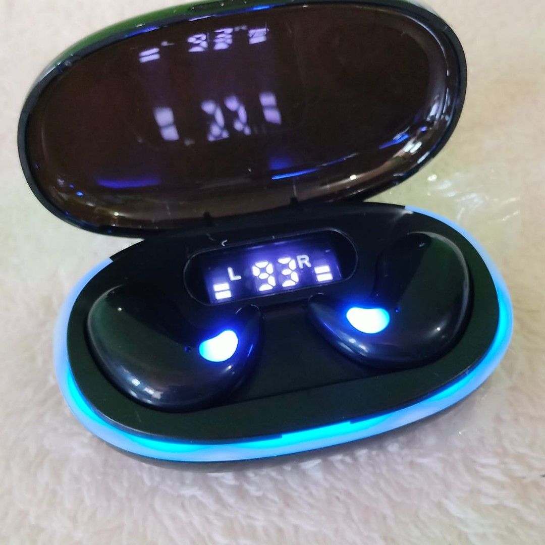BLUETOOTH EARBUDS (Category: Headphones & Headsets) located in Paranaque City. Submitted by audioaddict0517 (Listing ID 1384259314, Image 3). Description: .