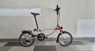(Category: ) located in . Submitted by carounoseller (Listing ID 1384379403, Image 1). Description: .