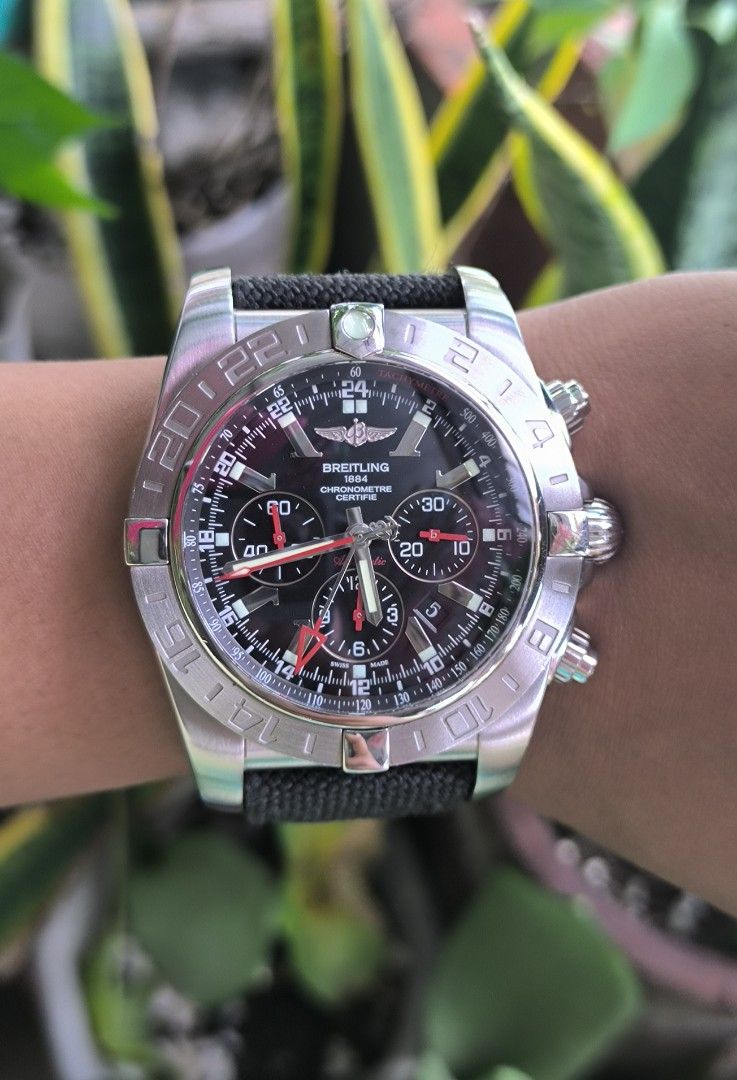 Breitling Limited Edition (Category: Luxury Watches) located in Taguig. Submitted by j_watches007 (Listing ID 1384233604, Image 1). Description: Authentic Secondhand ⌚ Used Watch Breitling Limited Edition Windrider GMT Chronomat Swiss Made Sapphire Crystal Dial: Black Case: Stainless Steel Year: 2019 AB0412 4017095 47mm Breitling Strap. Breitling Buckle. "Box, Paper & Watch" DISCLAIMER: IT'S USED WATCHES EXPECT OF SOME SCRATCHES/SIGNS OF USAGE & 