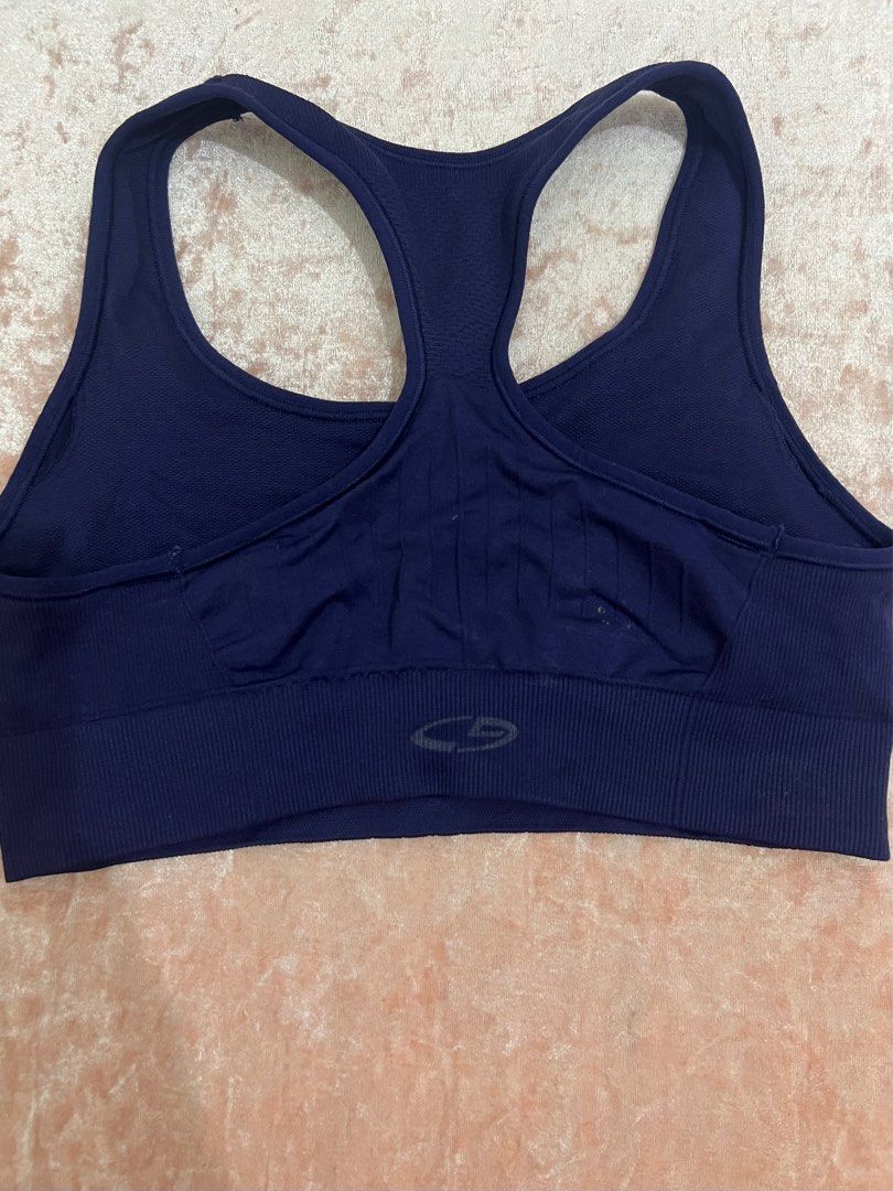 Champion Sports Bra (Category: Activewear) located in Marilao. Submitted by sweetrepeat24 (Listing ID 1384339798, Image 2). Description: Good condition, still stretch-ready! Affordable preloved sports bra for sale, grab mo na😄.
