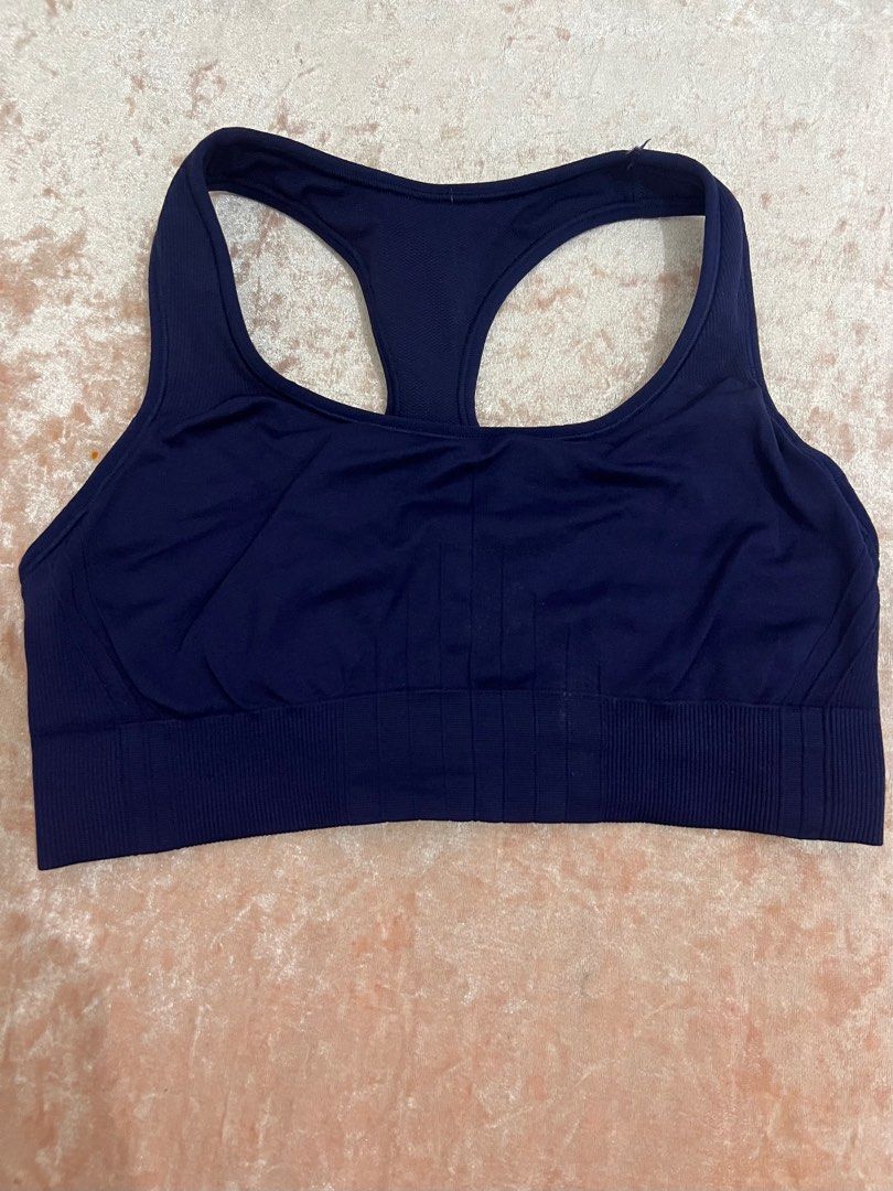 Champion Sports Bra (Category: Activewear) located in Marilao. Submitted by sweetrepeat24 (Listing ID 1384339798, Image 1). Description: Good condition, still stretch-ready! Affordable preloved sports bra for sale, grab mo na😄.
