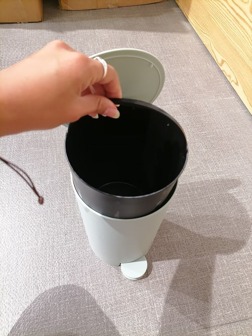 Circular Trash Bin | Compact Waste Bin for Home, Office, Bathroom (Category: Waste Bins & Bags) located in Makati City. Submitted by lyneththequeen (Listing ID 1384294204, Image 1). Description: 🗑️ Circular Trash Bin | Compact Waste Bin for Home, Office, Bathroom ₱320 only | Gently Used / Excellent Condition Keep your space tidy with this circular trash bin — simple, clean design that fits perfectly in any room, office, or bathroom. Ideal for sm