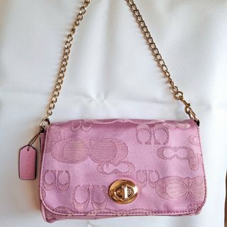 (Kategori: ) berada di . Dikirim oleh guccibelt (ID iklan 1384338093, Gambar 1). Deskripsi: .