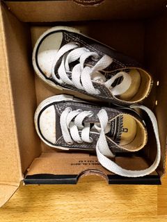 (Category: ) located in . Submitted by preloved_sg (Listing ID 1384391083, Image 1). Description: .