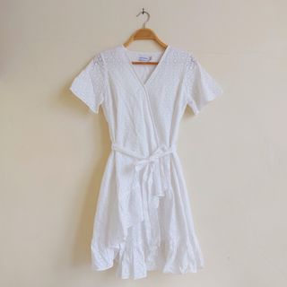 (Kategori: ) berada di . Dikirim oleh petitebelle.id (ID iklan 1384277041, Gambar 1). Deskripsi: .