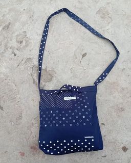 (Kategori: ) berada di . Dikirim oleh THRIFTSHOP (ID iklan 1384411131, Gambar 1). Deskripsi: .