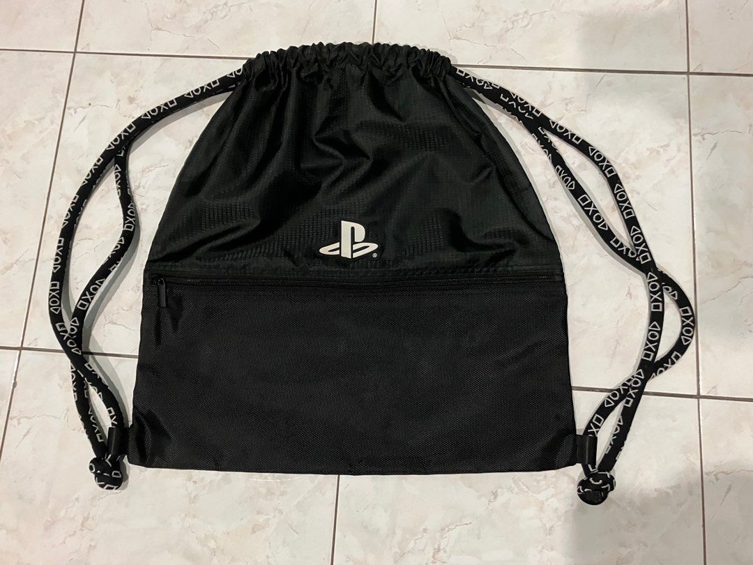 Drawstring bag (Category: Other Sports Equipment and Supplies) located in Batu Pahat. Submitted by minicomb (Listing ID 1384371794, Image 1). Description: .