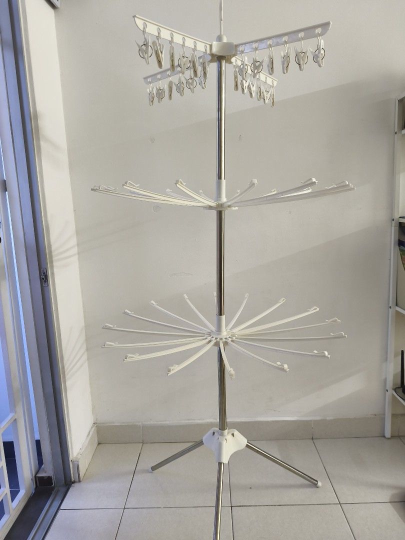 Drying Rack (Category: Shelves, Cabinets & Racks) located in Semenyih. Submitted by nina.mohd (Listing ID 1384428287, Image 1). Description: Drying Rack. No defect. Like new. pick up only..