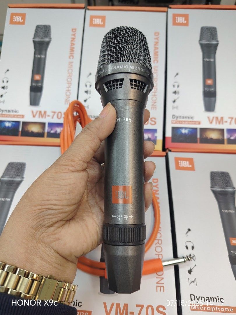 DYNAMIC JBL MICROPHONE (Category: Microphones) located in Manila. Submitted by cardenasjo02934 (Listing ID 1384316569, Image 2). Description: .