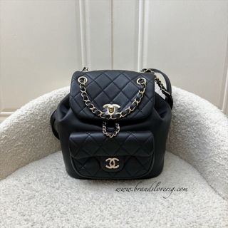 (Category: ) located in . Submitted by brands_lover (Listing ID 1384290815, Image 1). Description: .