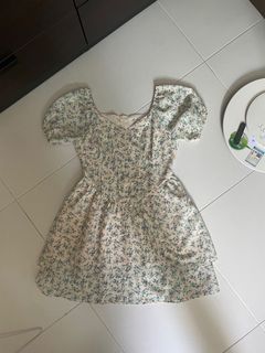 (Category: ) located in . Submitted by isellthingsondahustle (Listing ID 1384271910, Image 1). Description: .
