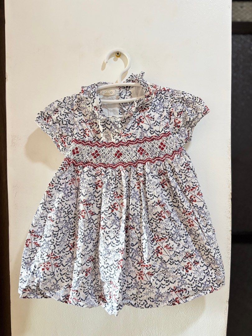 GOCCO BABY DRESS (Category: Babies & Kids Fashion) located in Antipolo. Submitted by yyyyssss26 (Listing ID 1384245081, Image 1). Description: GOCCO 12-18 months .