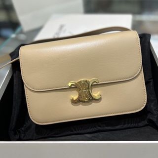 (Kategori: ) berada di . Dikirim oleh luxuryclosetsaliciaa (ID iklan 1384338255, Gambar 1). Deskripsi: .