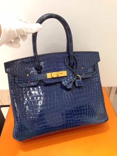 (Category: ) located in . Submitted by luxuryclosets (Listing ID 1384400262, Image 1). Description: .