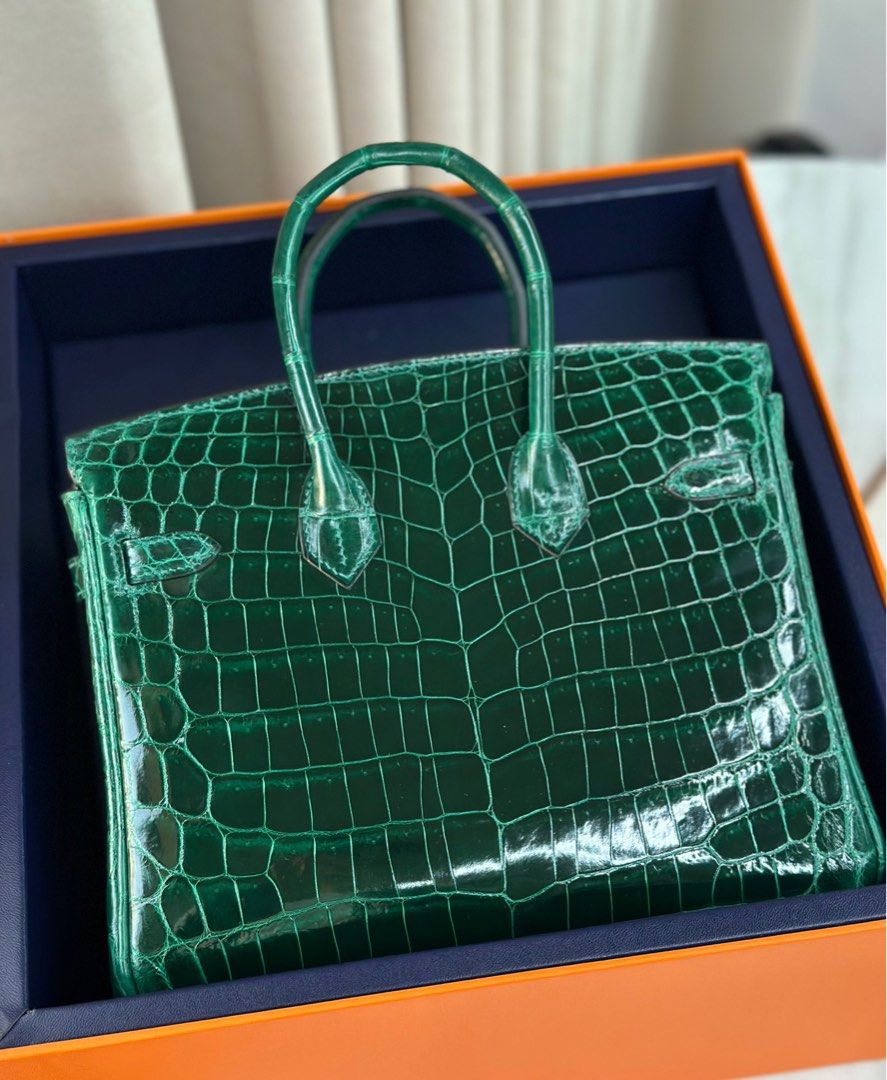 Hermes Birkin Crocs Green with Palladium Hardware (Category: Luxury Bags & Wallets) located in Pasig City. Submitted by wmsbags_2 (Listing ID 1384379067, Image 3). Description: Available ❗️ VIP HANDMADE ✅Perfect workmanship ✅Fully hand stitched ✅Fine stamp & Code ✅100% Hardware materials structured ✅Real Leather ✅We do deliver (any) ✅ or meet up ( metro manila area) ✅We shipp all nationwide ✅Complete Inclusion MODE OF PAYMENT 📌CREDIT CARD & Cash