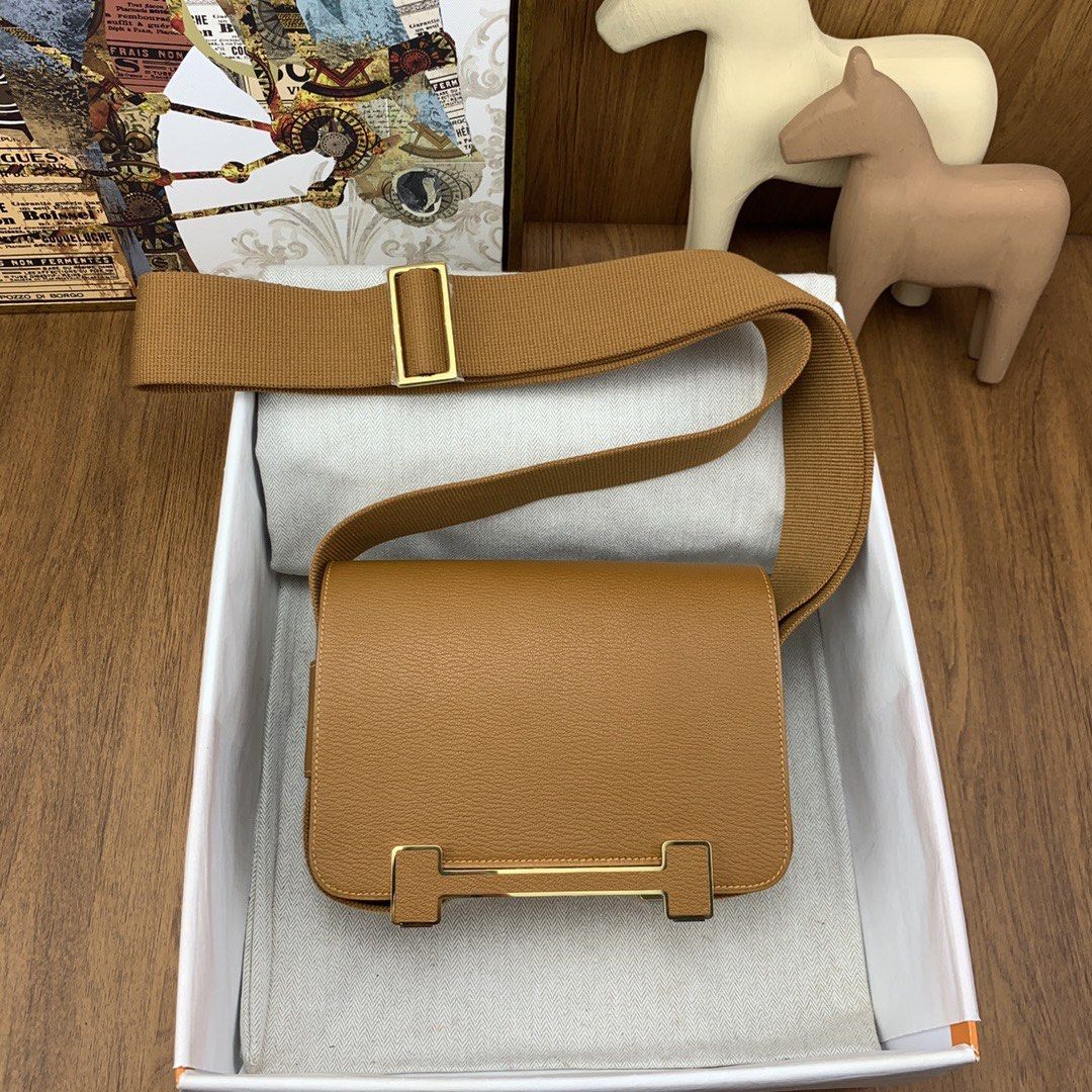 Hermes Geta Gold GHW (Category: Luxury Bags & Wallets) located in Pasig City. Submitted by wmsbags_2 (Listing ID 1384303625, Image 1). Description: Available Onhand❗️ VIP HANDMADE ✅Perfect workmanship ✅Fully hand stitched ✅Fine stamp & Code ✅100% Hardware materials structured ✅Real Leather ✅We do deliver (any) ✅ or meet up ( metro manila area) ✅We shipp all nationwide ✅Complete Inclusion MODE OF PAYMENT 📌CREDIT CARD & Cash accepted 📌Gcash or Ba