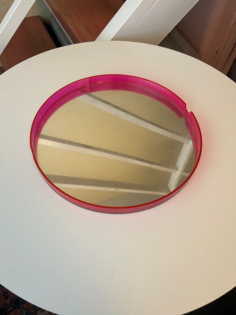 H&M transparent pink mirror catching plate (Category: Other Home Decor) located in Paranaque City. Submitted by papermuse (Listing ID 1384390562, Image 2). Description: Has some scratches, mirror is dirty. Marks on the bottom pls see pics Payment: GCash/ BPI Shipping: Gogoxpress, Grab/Lalamove.
