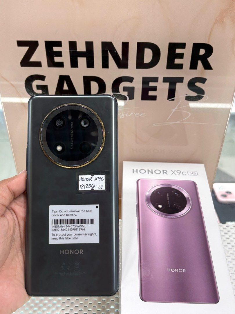 HONOR X9C 12/256GB OPENLINE (COMPLETE) (Category: Huawei) located in San Juan City. Submitted by desireebayal96 (Listing ID 1384415152, Image 1). Description: HONOR X9C 5G * 12/256GB * SNAPDRAGON 6 GEN 1 * 108MP * 6600mAh * 120Hz * DUAL SIM (OPENLINE) * NO DENTS * NO ISSUE * NO HISTORY OF REPAIR * WITH ORIGINAL CHARGER * WITH BOX SAME SERIAL OPEN FOR COD SAME DAY DELIVERY PLUS SHIPPING FEE MESSAGE ME DIRECTLY FOR MORE INFO Store located📍2nd floo