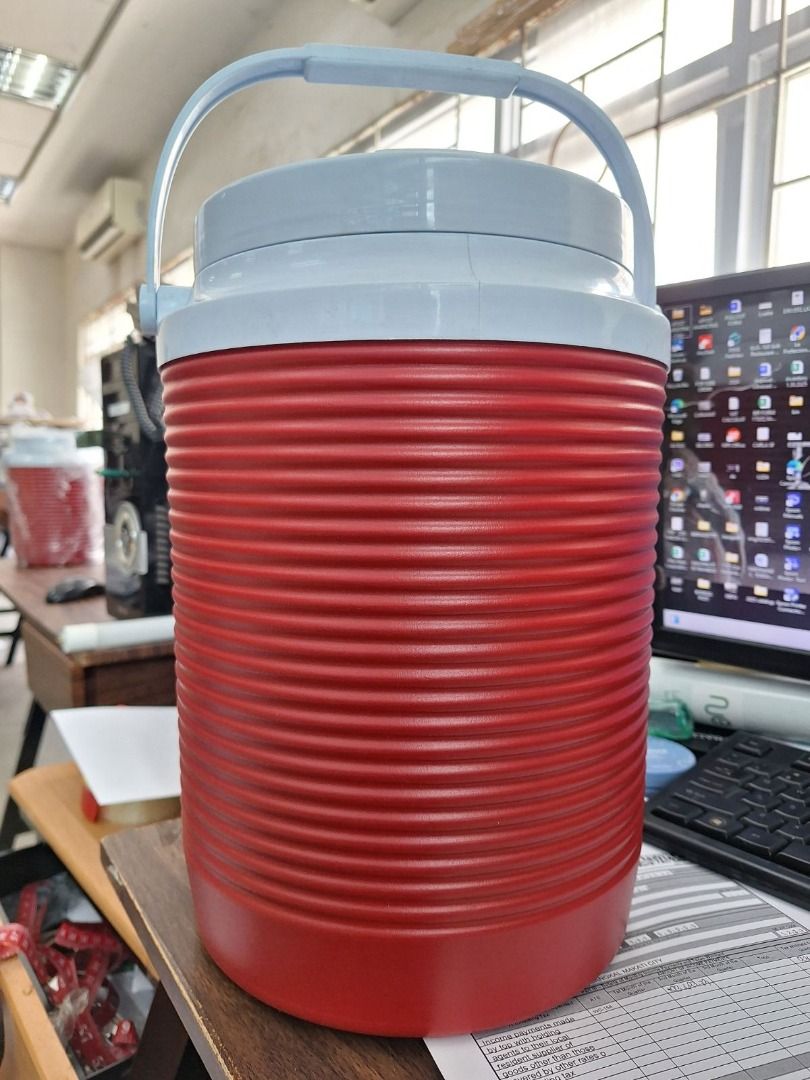 ICE COOLER JUG 1 GALLON - SMALL ICE JUG (Category: Outdoor Furniture) located in Manila. Submitted by cartelcomnl (Listing ID 1384236117, Image 3). Description: ICE COOLER JUG 1 GALLON - SMALL ICE JUG RUBBERMAID MADE IN USA SRP: 1,599.00 SALE @ 1,100.00 .