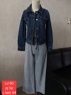(Kategori: ) berada di . Dikirim oleh atha_preloved (ID iklan 1384325744, Gambar 1). Deskripsi: .