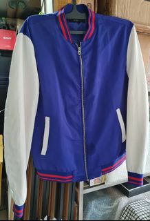 (Kategori: ) berada di . Dikirim oleh b4571an.authentic (ID iklan 1384295379, Gambar 1). Deskripsi: .