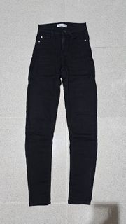 (Kategori: ) berada di . Dikirim oleh delulu.declutter (ID iklan 1384420040, Gambar 1). Deskripsi: .