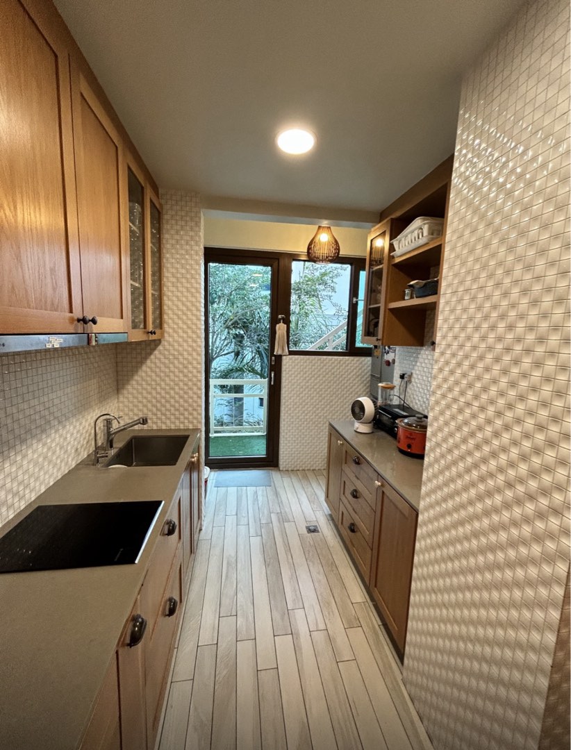 (Category: ) located in . Submitted by annayap.property (Listing ID 1384345559, Image 1). Description: .