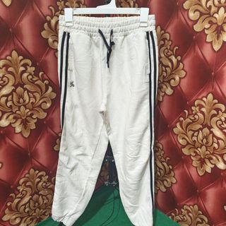 (Kategori: ) berada di . Dikirim oleh funthrif.id (ID iklan 1384253941, Gambar 1). Deskripsi: .