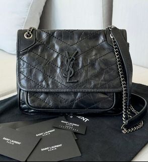 (Kategori: ) berada di . Dikirim oleh myprelovedluxurystuffs (ID iklan 1384232838, Gambar 1). Deskripsi: .
