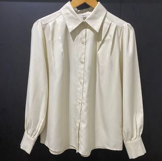 (Kategori: ) berada di . Dikirim oleh galerifashion (ID iklan 1384272265, Gambar 1). Deskripsi: .