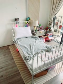 (Category: ) located in . Submitted by ryiennn (Listing ID 1384352139, Image 1). Description: .