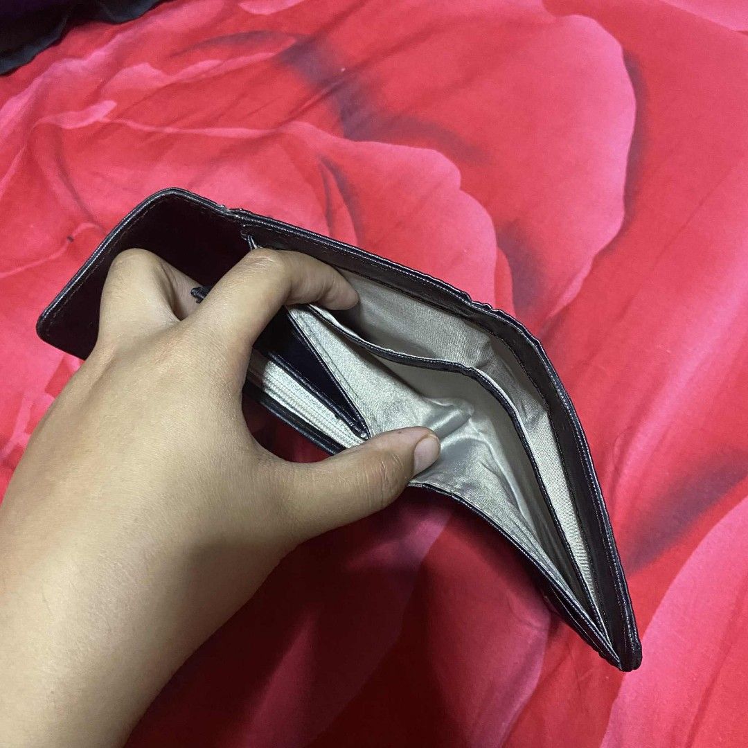 Kipling Long Nylon Wallet (Category: Luxury Bags & Wallets) located in Manila. Submitted by johnsebast21651 (Listing ID 1384347433, Image 3). Description: •Authenthic •Nylon Material •Still Negotiable.